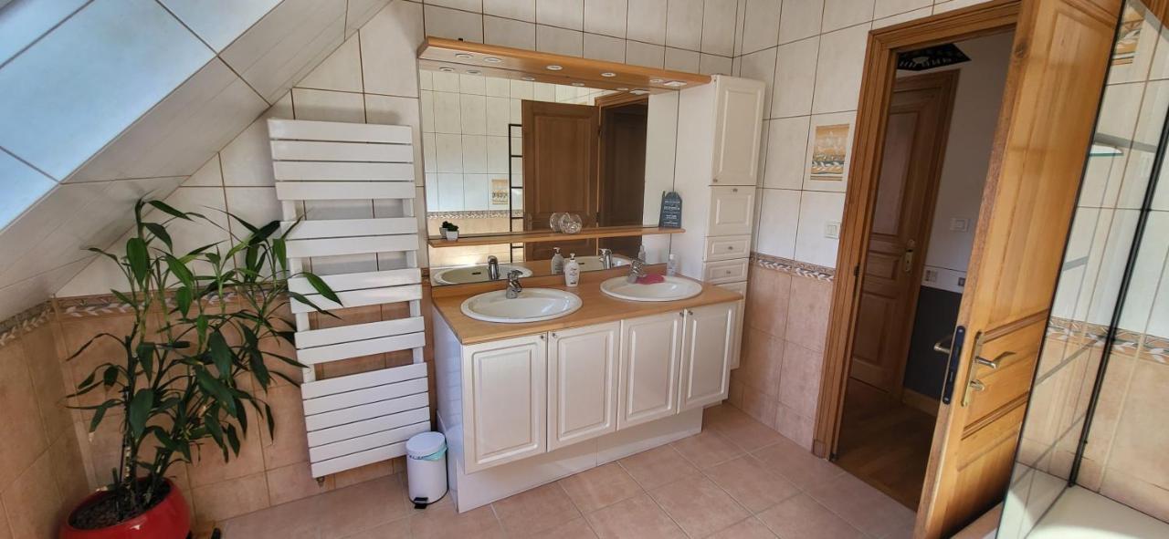 Grande Chambre Sdb Privee Avec Balcon Lannion Exterior foto